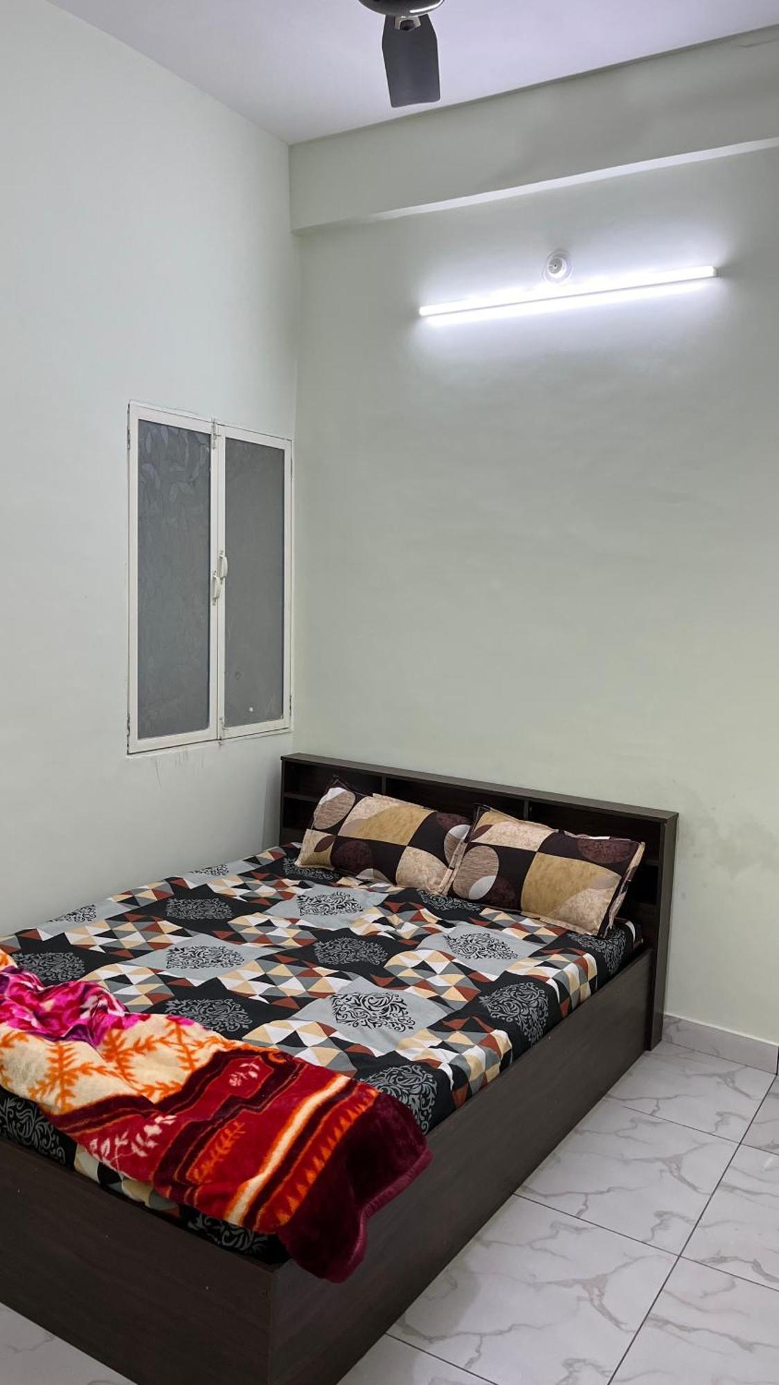 Yadav Guest House اوجاين المظهر الخارجي الصورة
