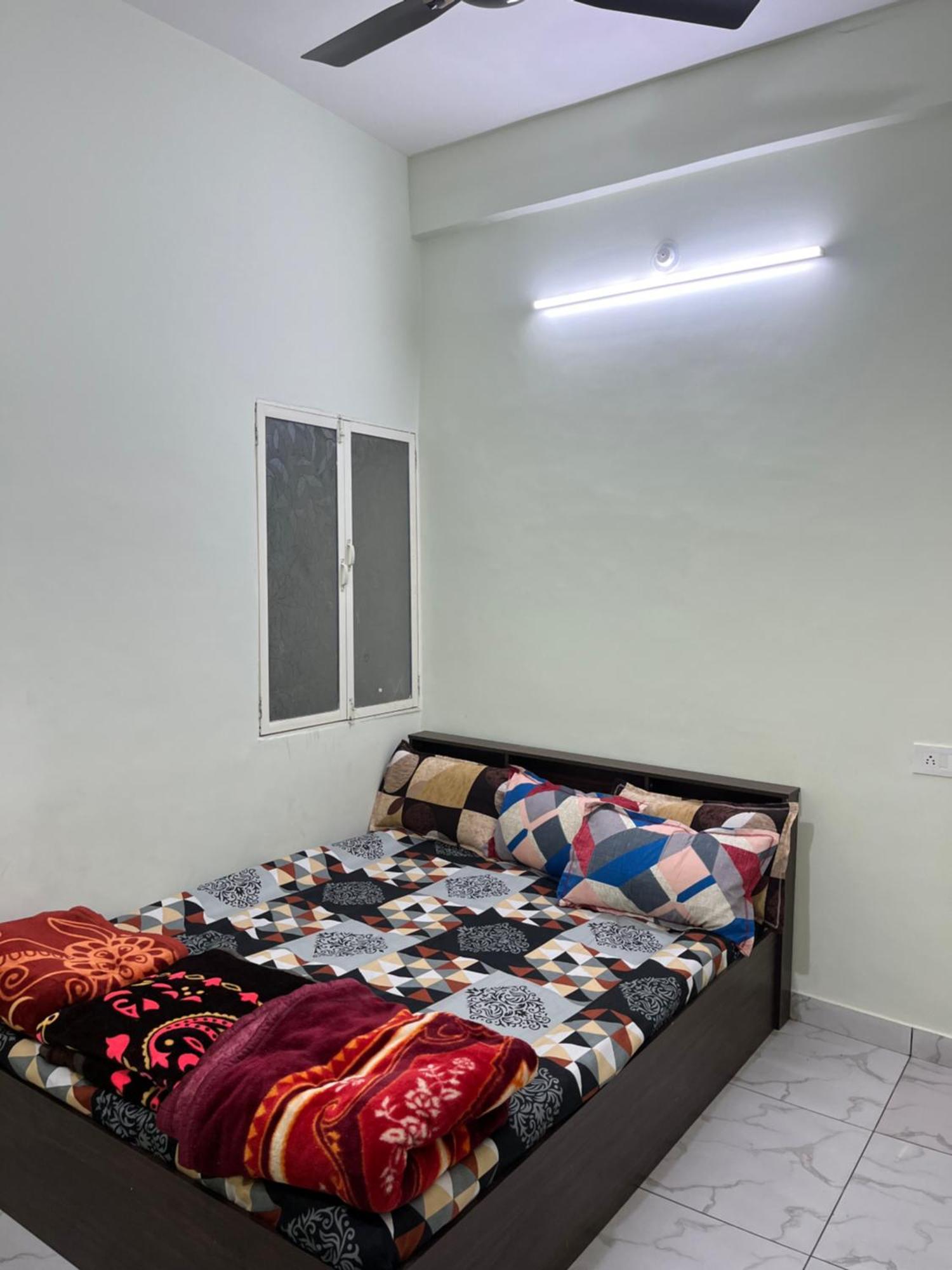 Yadav Guest House اوجاين المظهر الخارجي الصورة